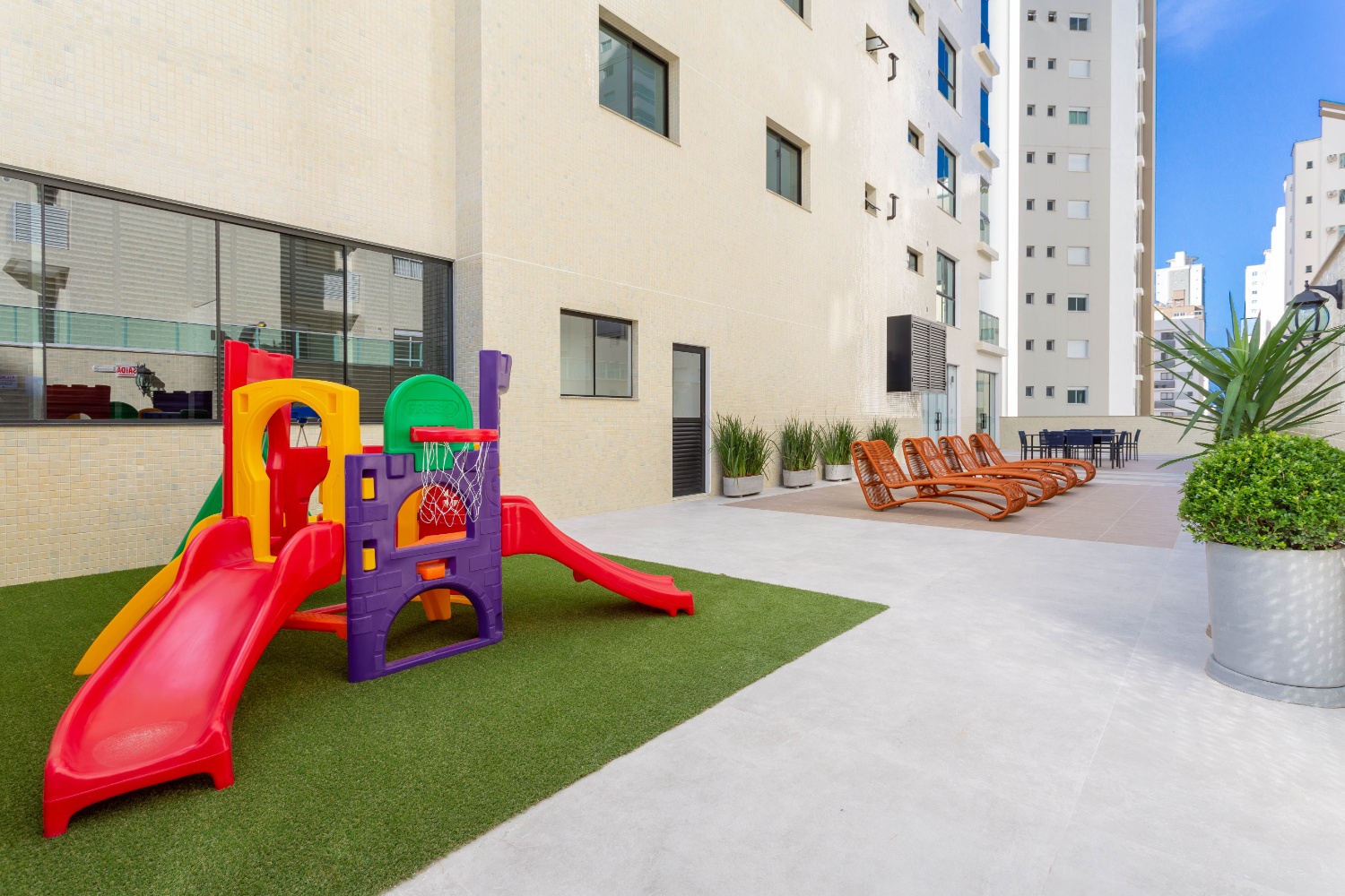 Apartamento no Edifício Dom Benedito em Itapema - foto 32