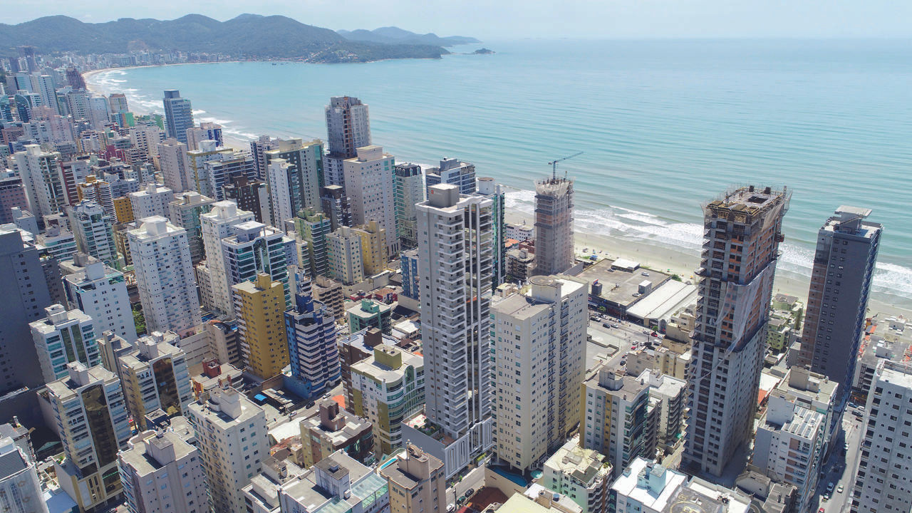 Apartamento no Edifício Diamante Residence em Itapema - foto 20
