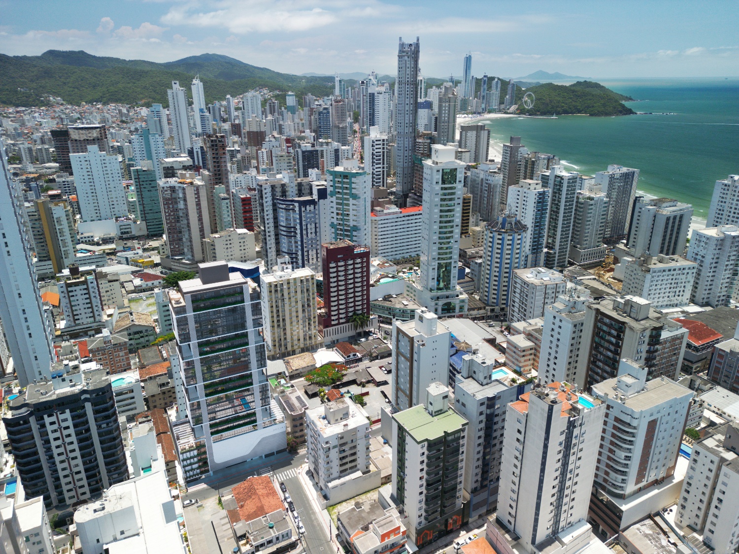 Apartamento no Edifício Lemos Torres em Balneário Camboriú - foto 16