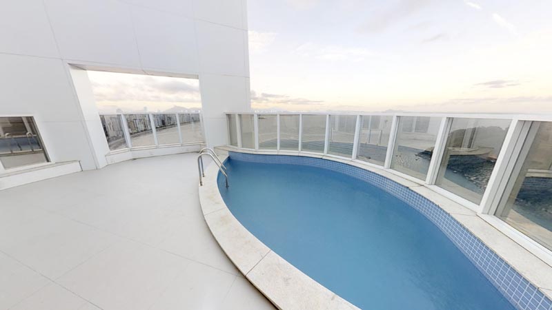 Cobertura duplex com piscina de frente para o mar no Ibiza Towers em Balneário Camboriú