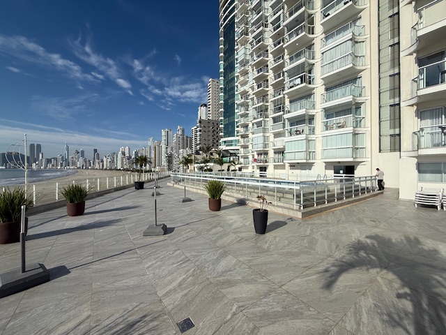 Apartamento no Edifício Imperatriz no Centro de Balneário Camboriú - foto 13
