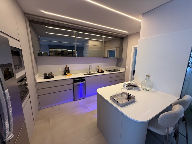 Apartamento no Edifício Sun Beach em Balneário Camboriú - foto 10