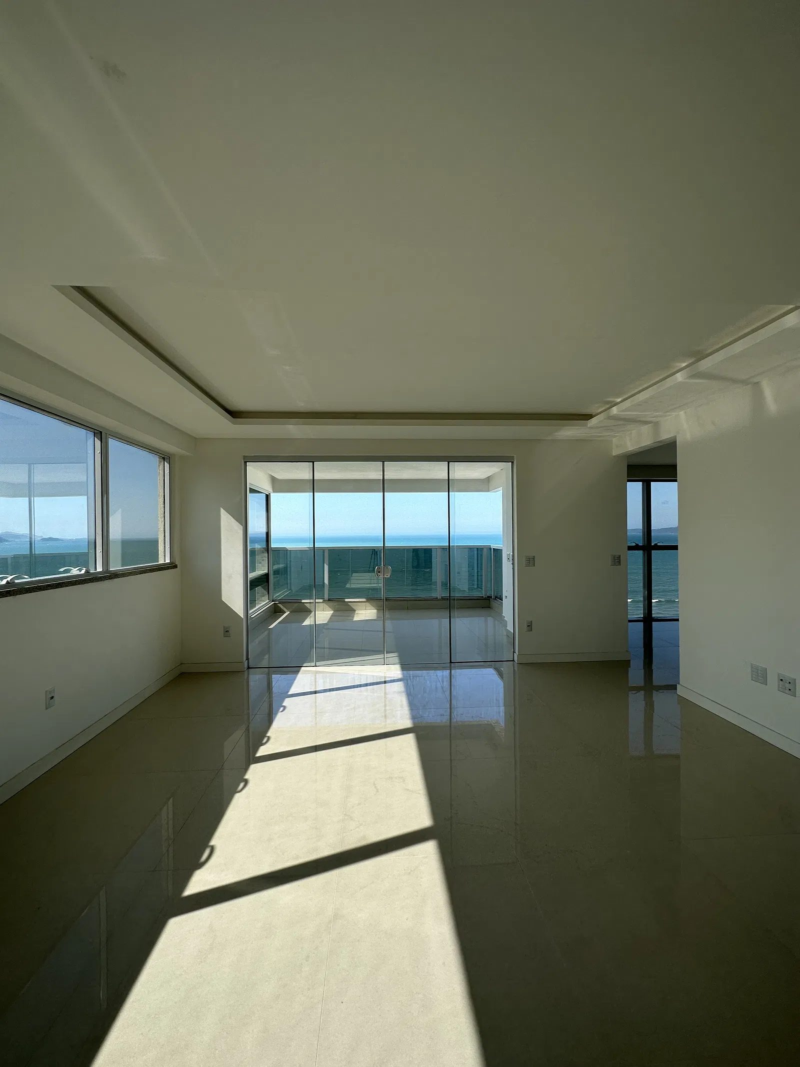 Apartamento no Ed. Abu Dhabi Residence em Meia Praia em Itapema - foto 10