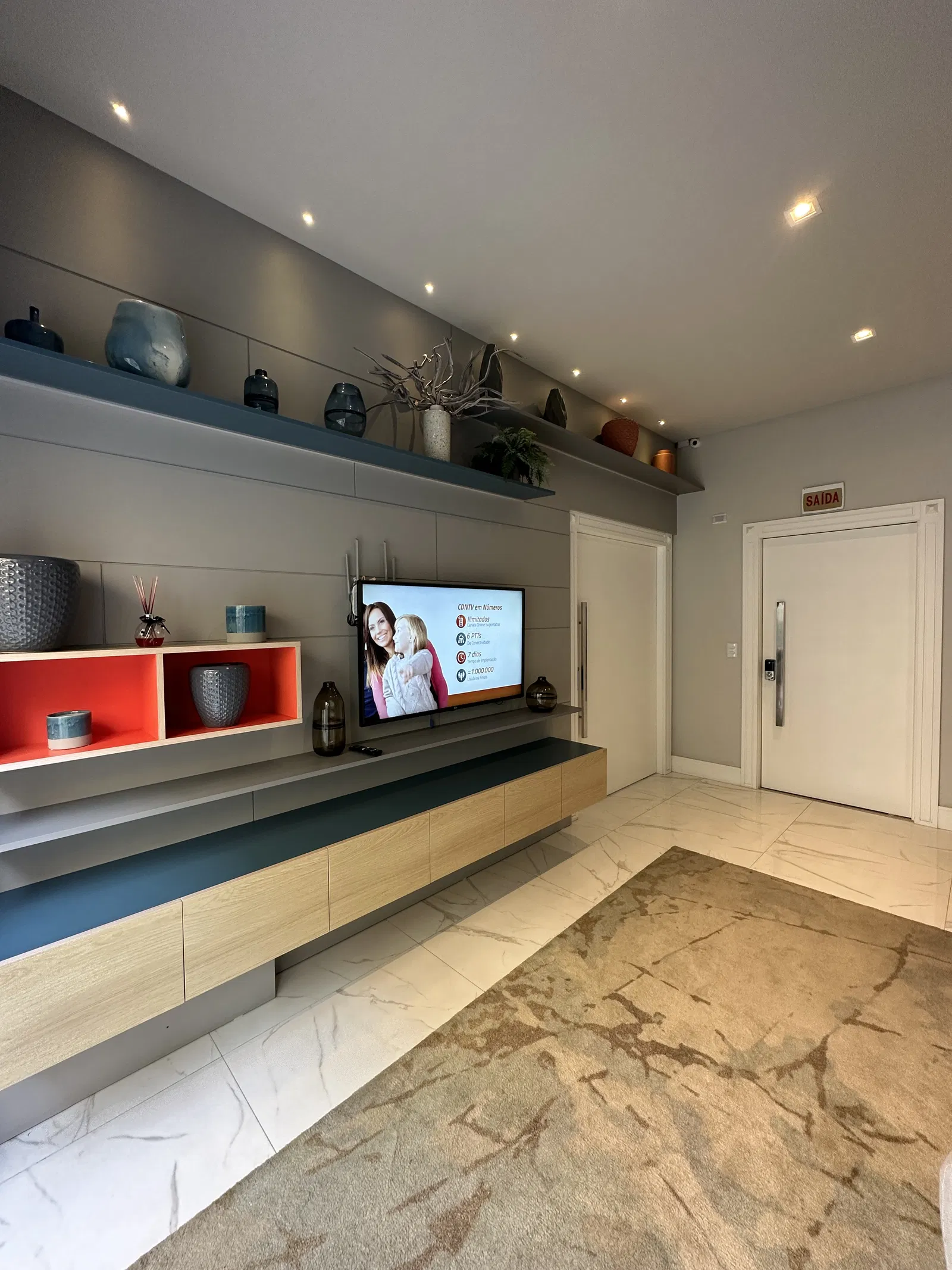 Apartamento no Ed. Abu Dhabi Residence em Meia Praia em Itapema - foto 23