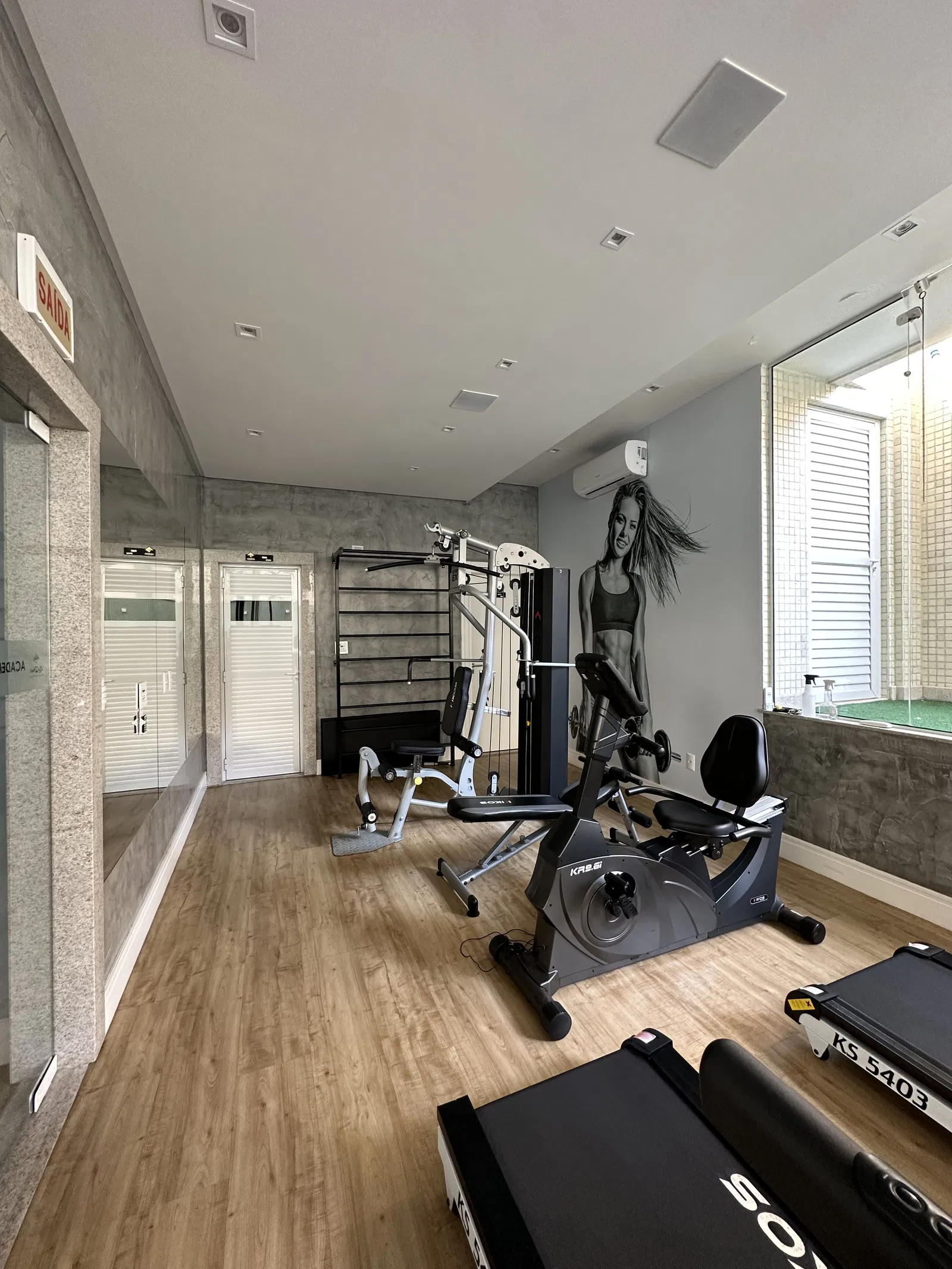 Apartamento no Ed. Abu Dhabi Residence em Meia Praia em Itapema - foto 26