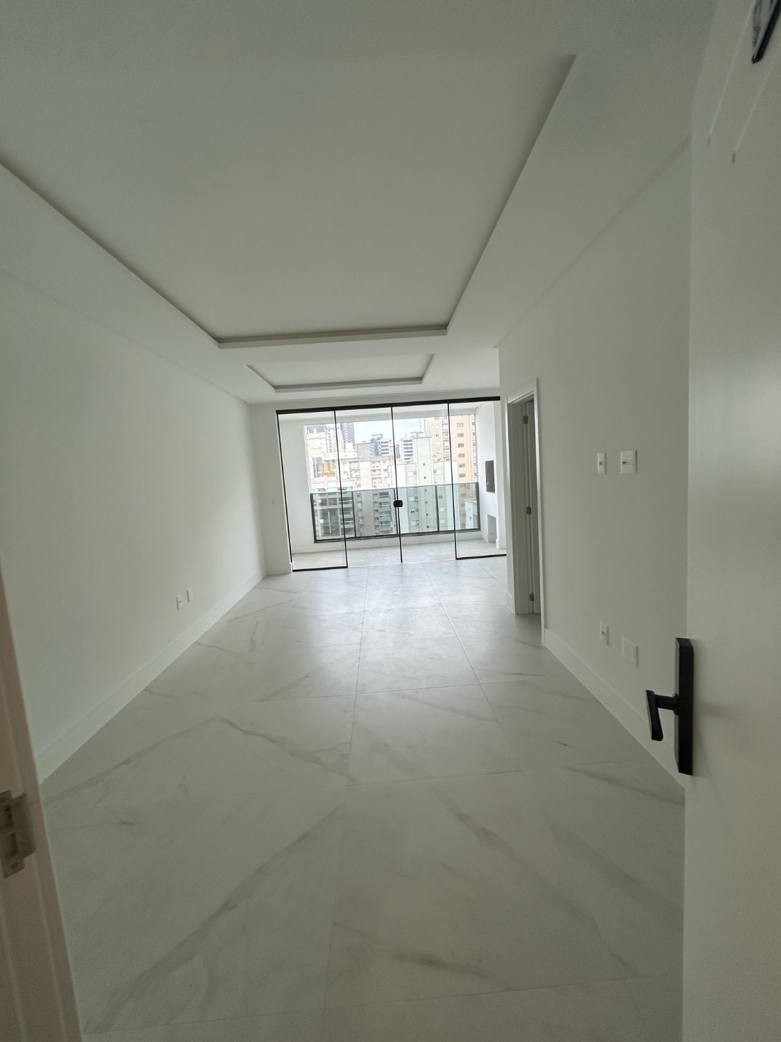 Apartamento no Edifício Ciro Dellagnelo em Itapema - foto 2