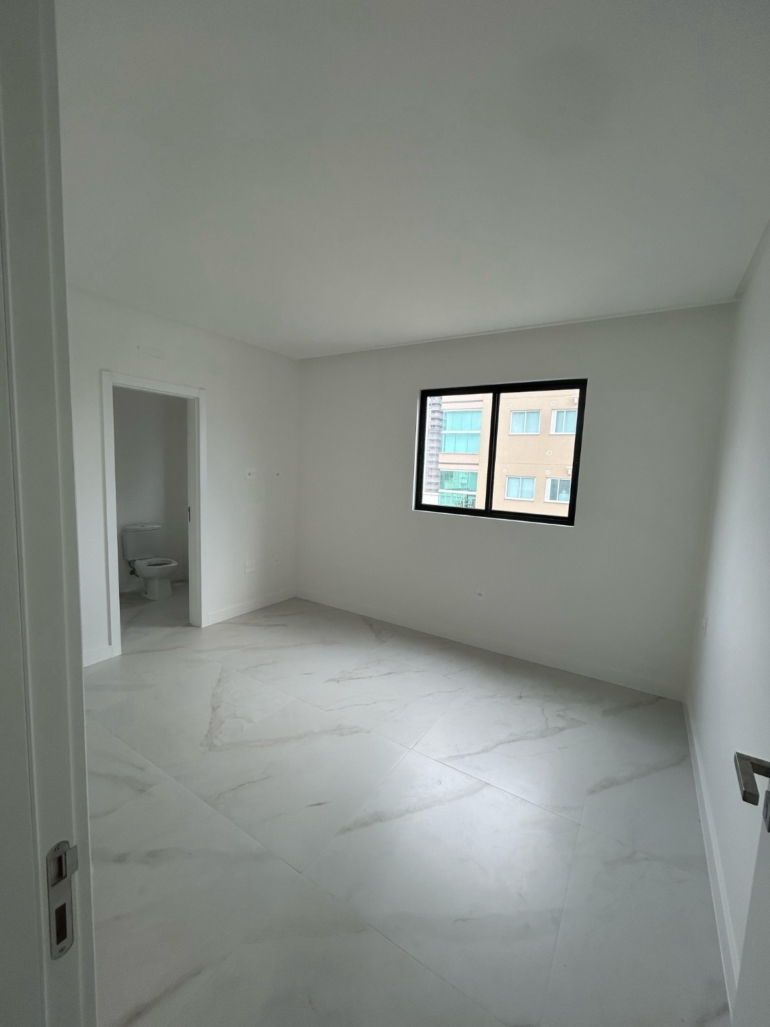 Apartamento no Edifício Ciro Dellagnelo em Itapema - foto 10