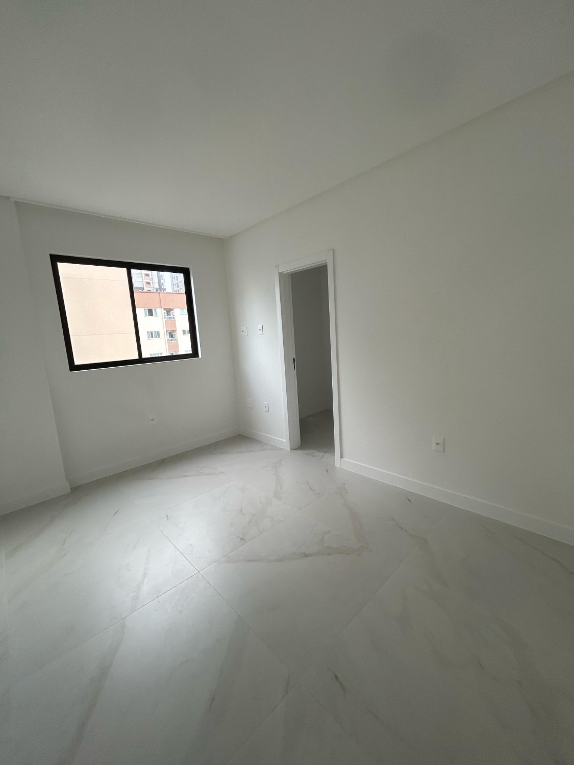 Apartamento no Edifício Ciro Dellagnelo em Itapema - foto 13