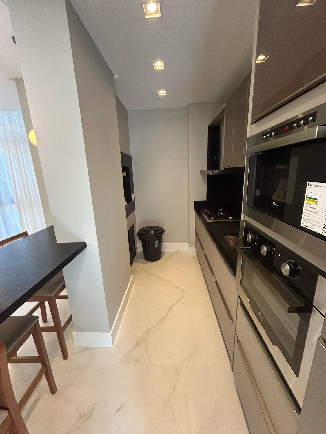 Apartamento no Edifício Ciro Dellagnelo em Itapema - foto 28