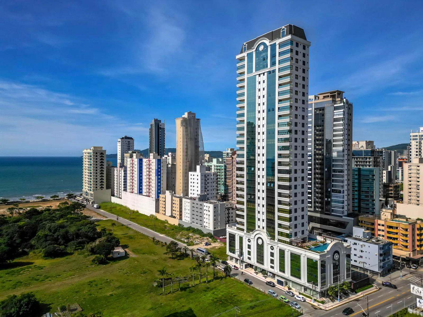 Apartamento à venda no Edifício Paramount em Itapema