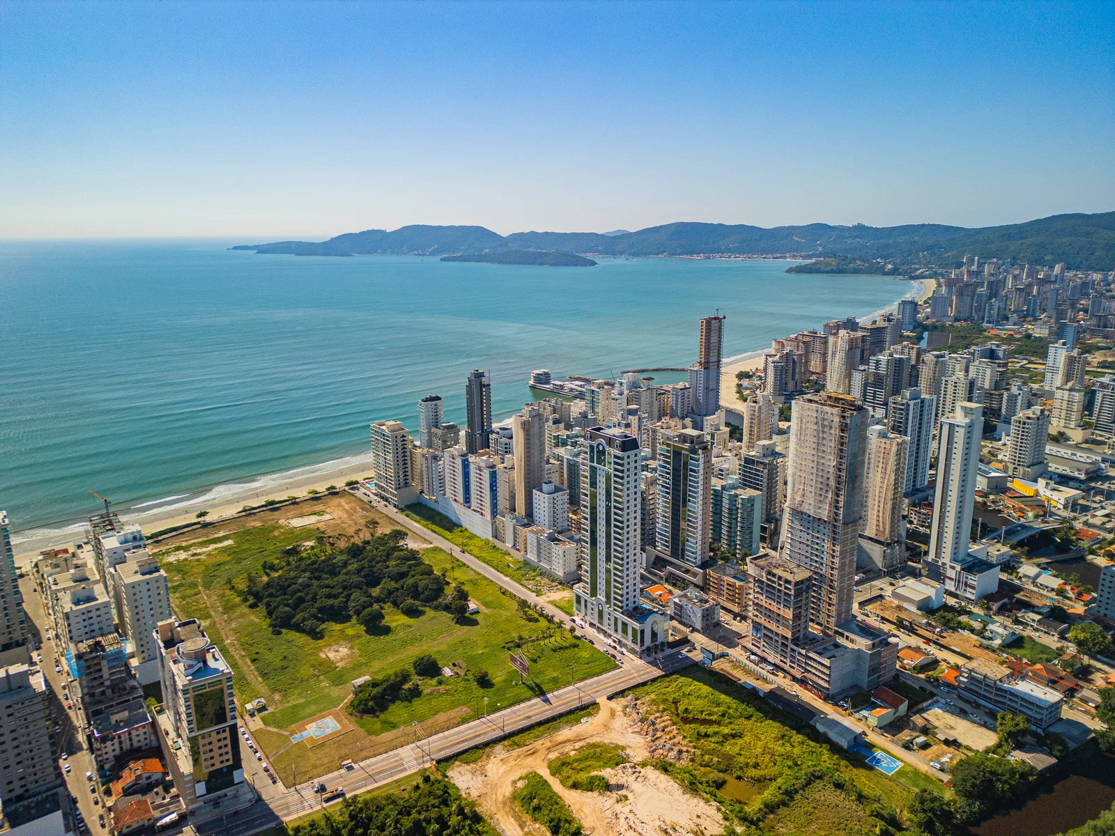 Apartamento à venda no Edifício Paramount em Itapema - foto 40