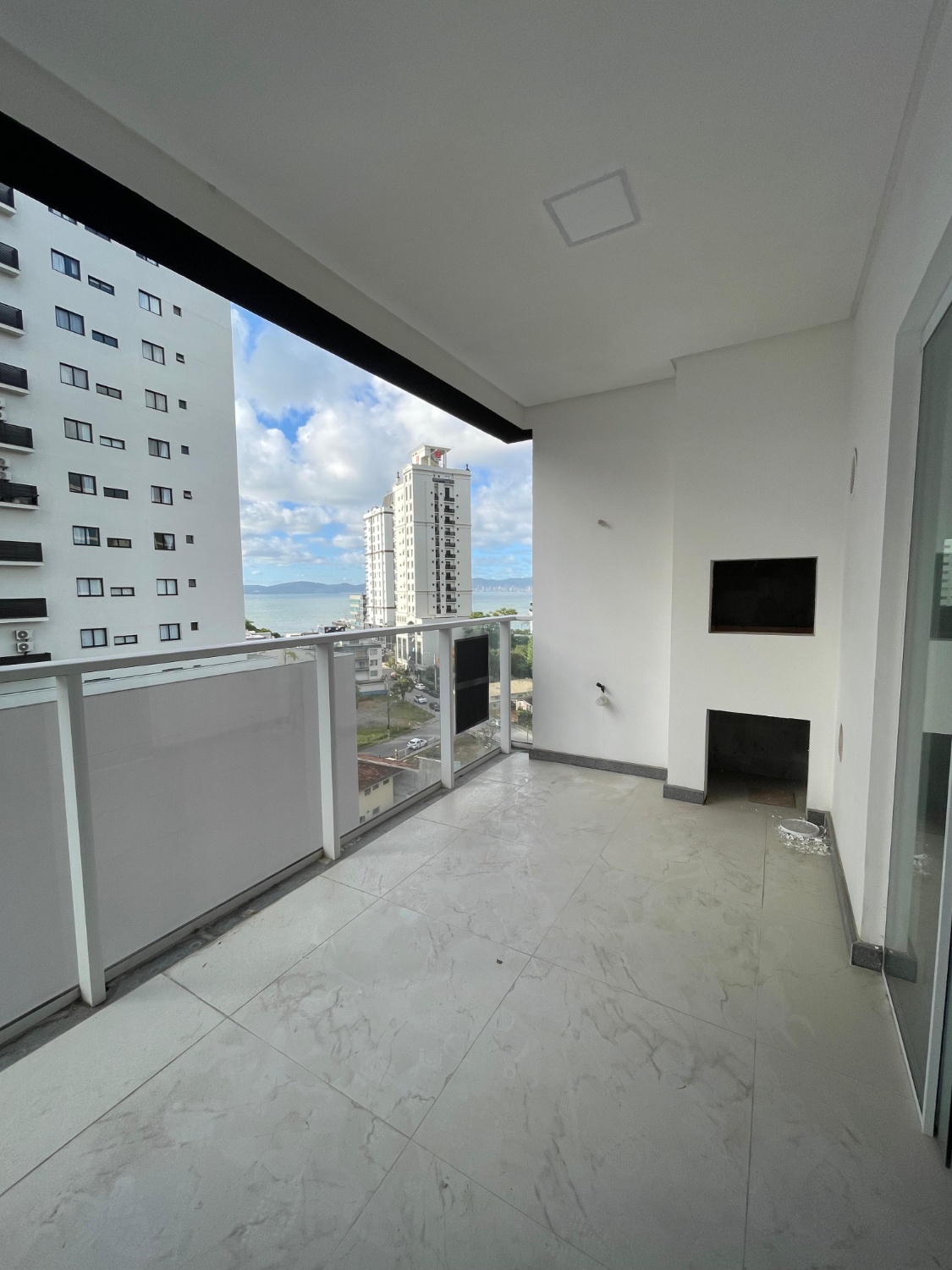 Apartamento no Edifício Le Premer em Itapema - foto 3
