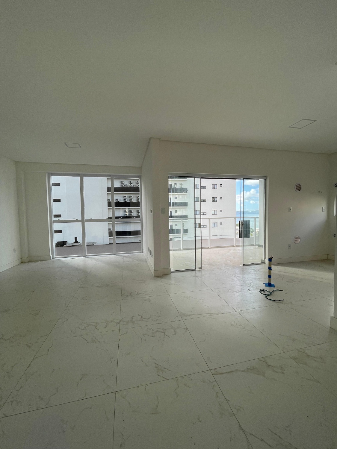 Apartamento no Edifício Le Premer em Itapema - foto 4
