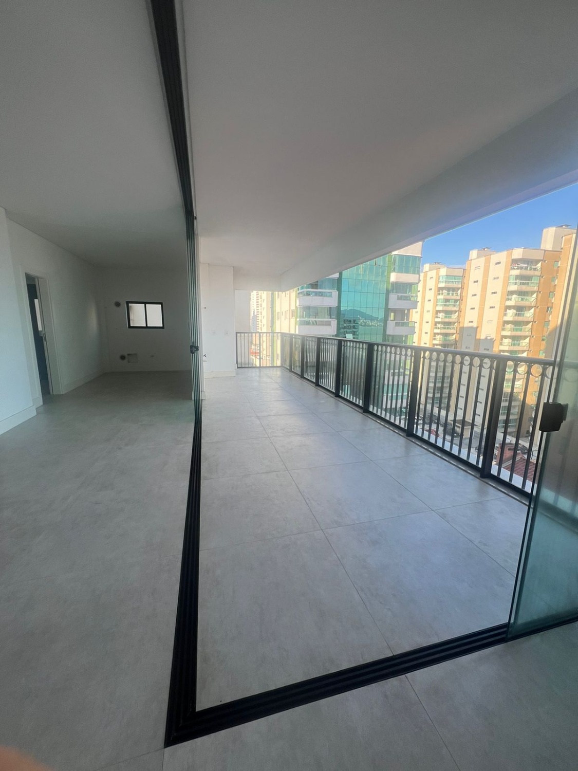 Apartamento no Edifício Invictus em Itapema - foto 8