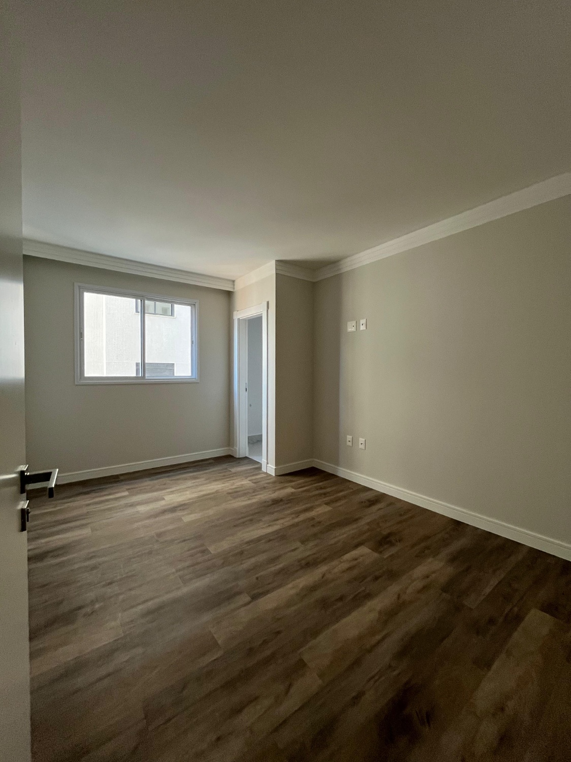 Apartamento no Edifício Arnou T. de Melo no Centro de Itapema - foto 4