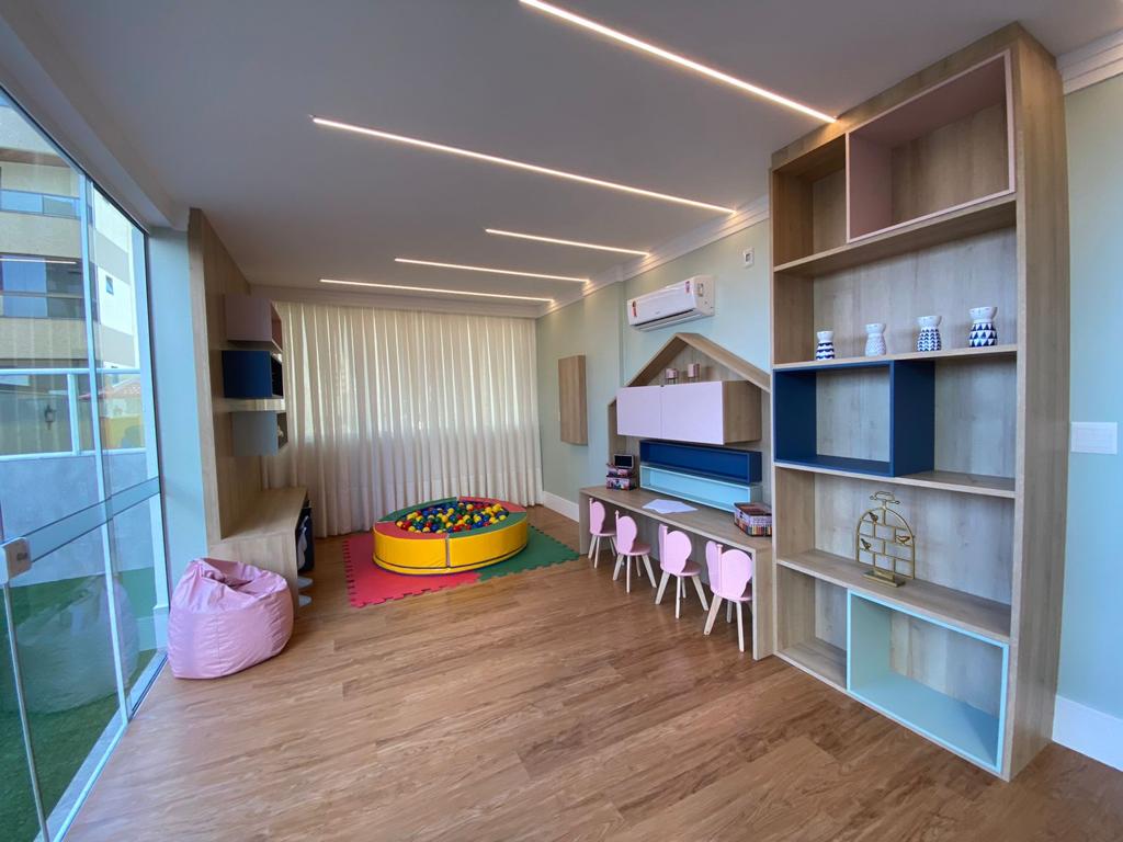 Apartamento no Edifício Arnou T. de Melo no Centro de Itapema - foto 29