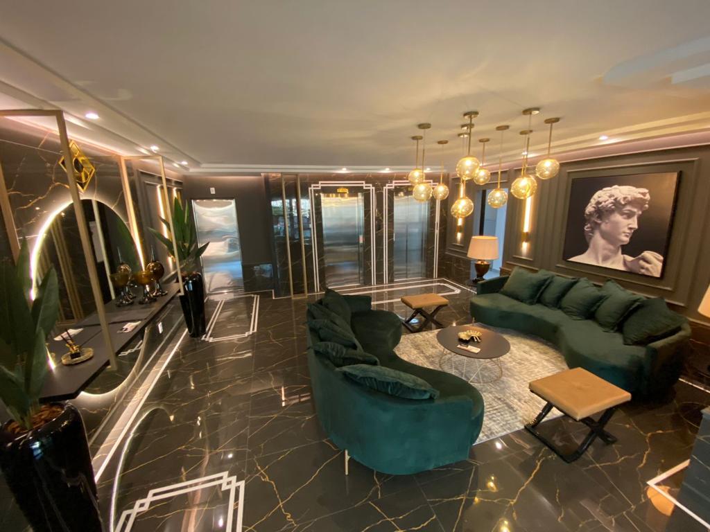 Apartamento no Edifício Arnou T. de Melo no Centro de Itapema - foto 30