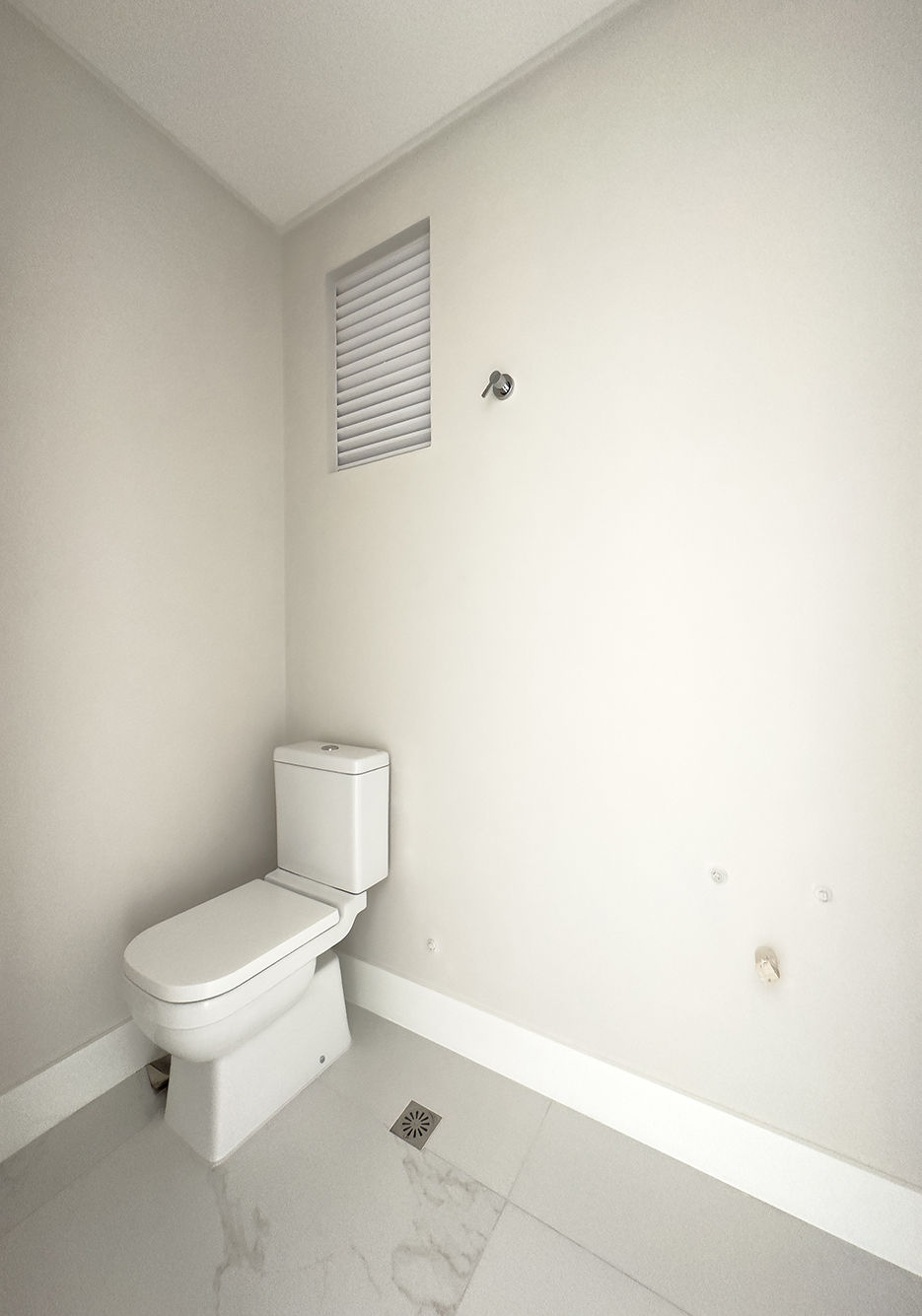 Apartamento no Edifício Garden Square em Itapema - foto 16