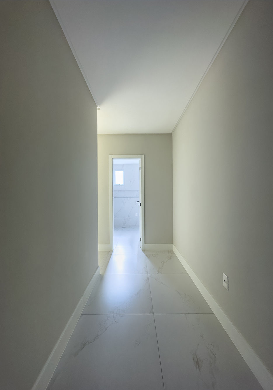 Apartamento no Edifício Garden Square em Itapema - foto 17