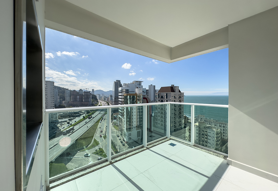 Apartamento no Edifício Garden Square em Itapema - foto 25