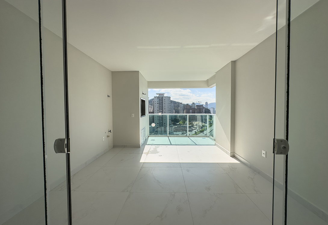 Apartamento no Edifício Garden Square em Itapema - foto 29