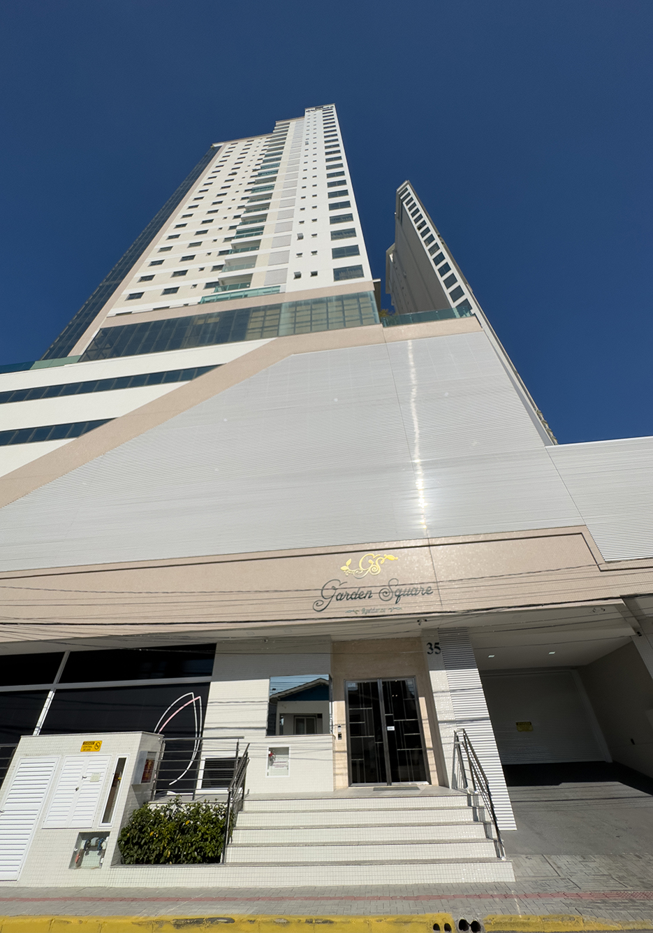 Apartamento no Edifício Garden Square em Itapema - foto 88