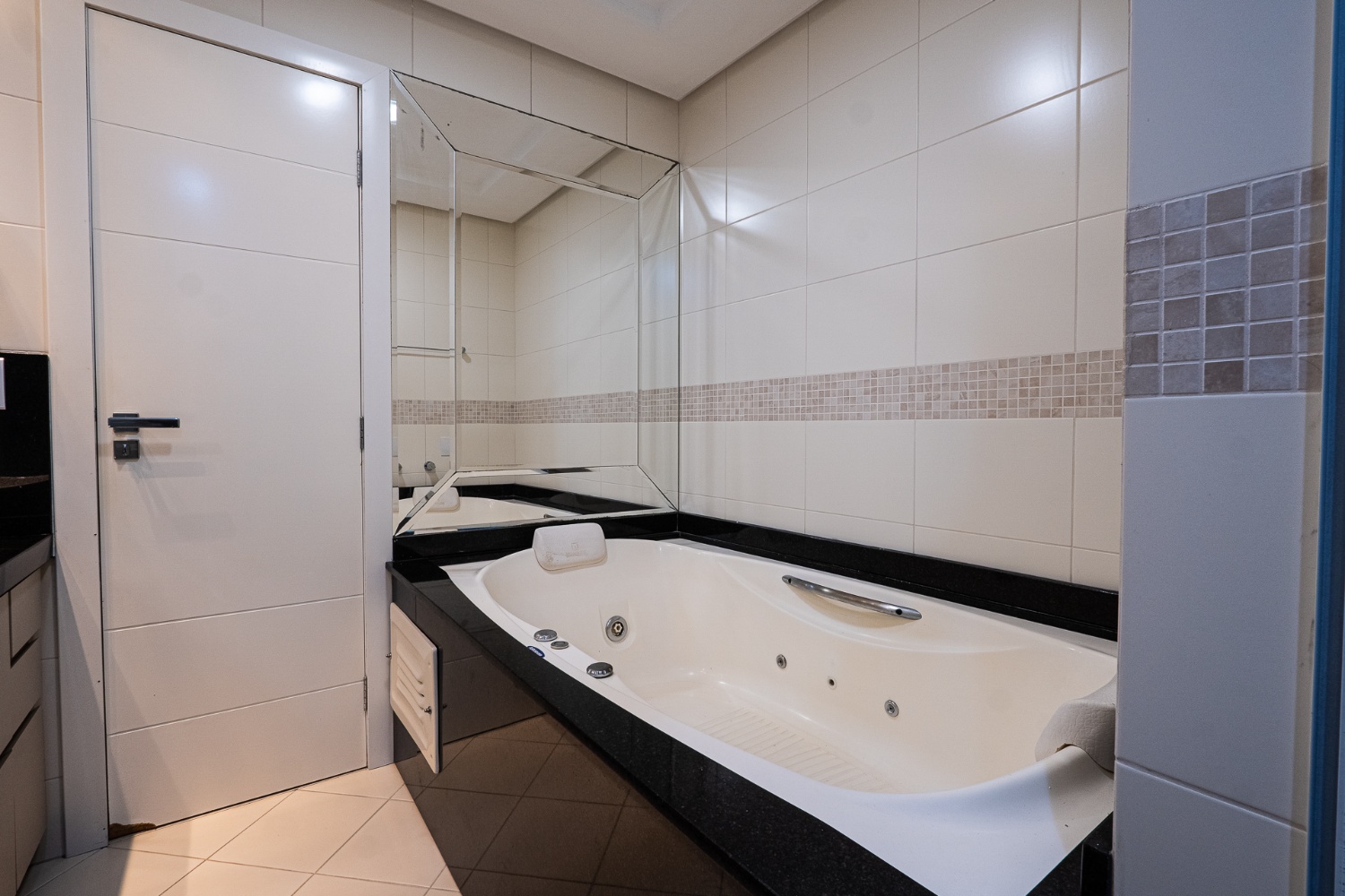 Apartamento à venda no Edifício Villa do Mar em Itapema - foto 45