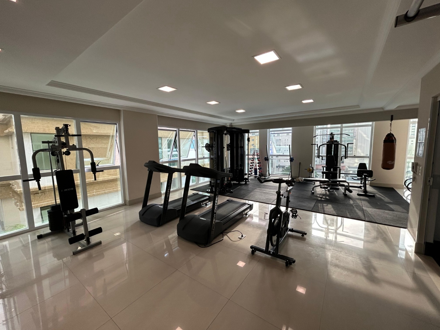 Apartamento no Edifício Jardim das Alamandas em Itapema - foto 29