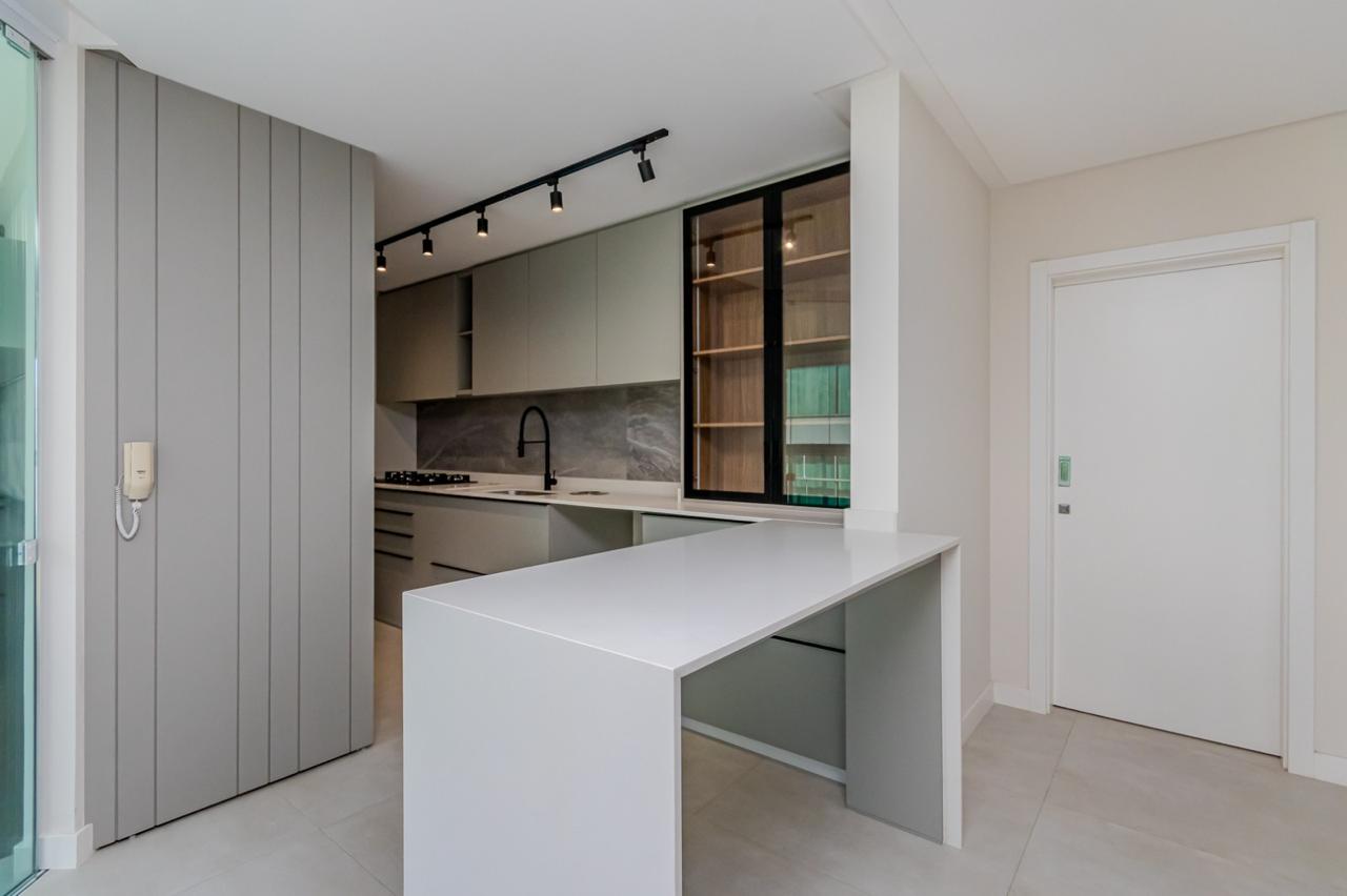 Apartamento no Edifício Place Vendôme em Itapema - foto 2