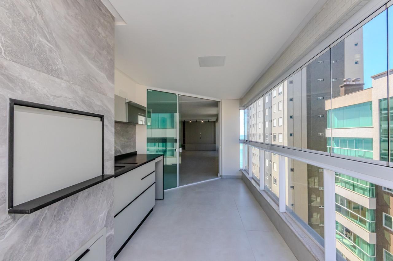 Apartamento no Edifício Place Vendôme em Itapema - foto 4