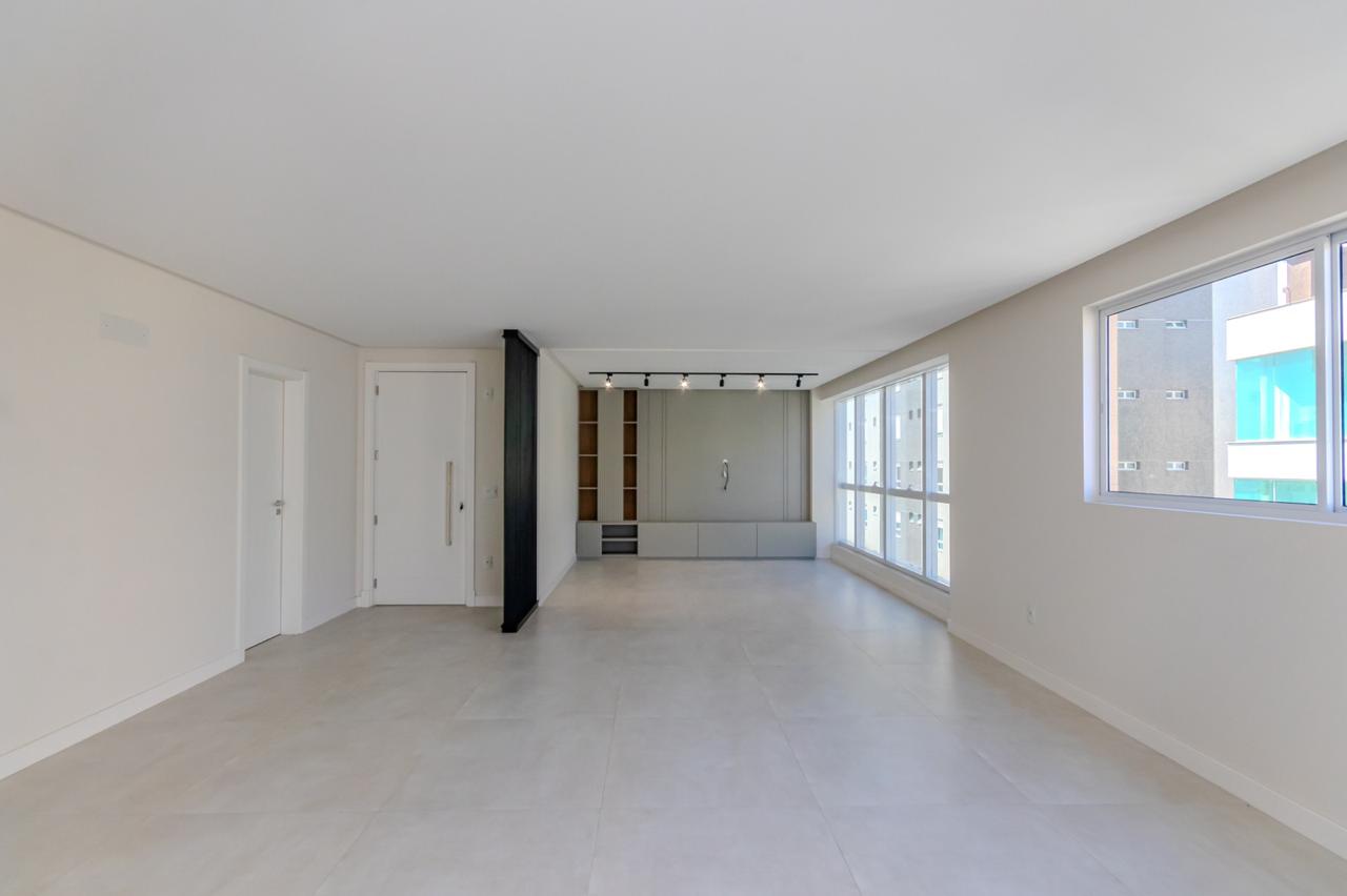 Apartamento no Edifício Place Vendôme em Itapema - foto 9