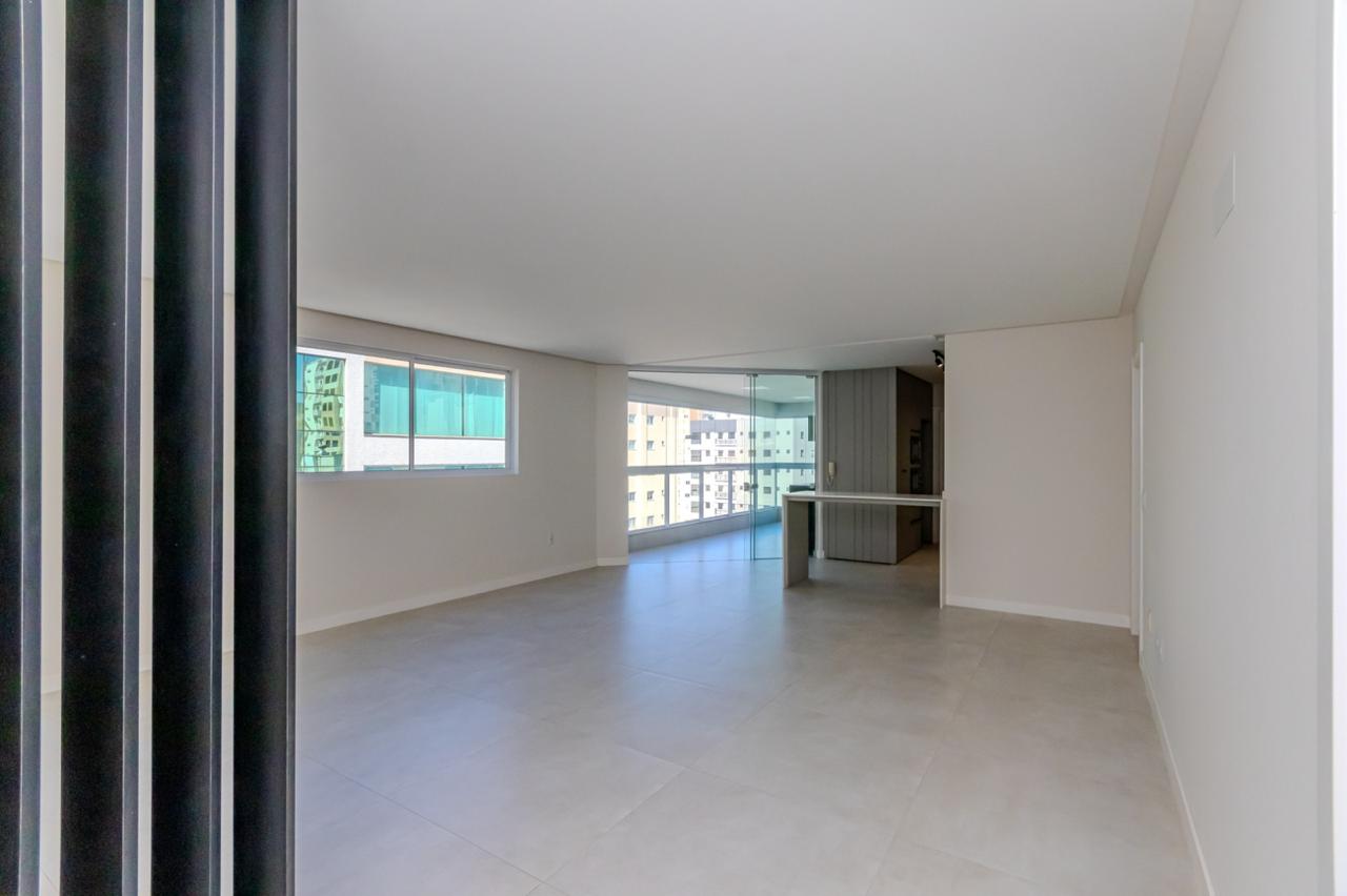Apartamento no Edifício Place Vendôme em Itapema - foto 10