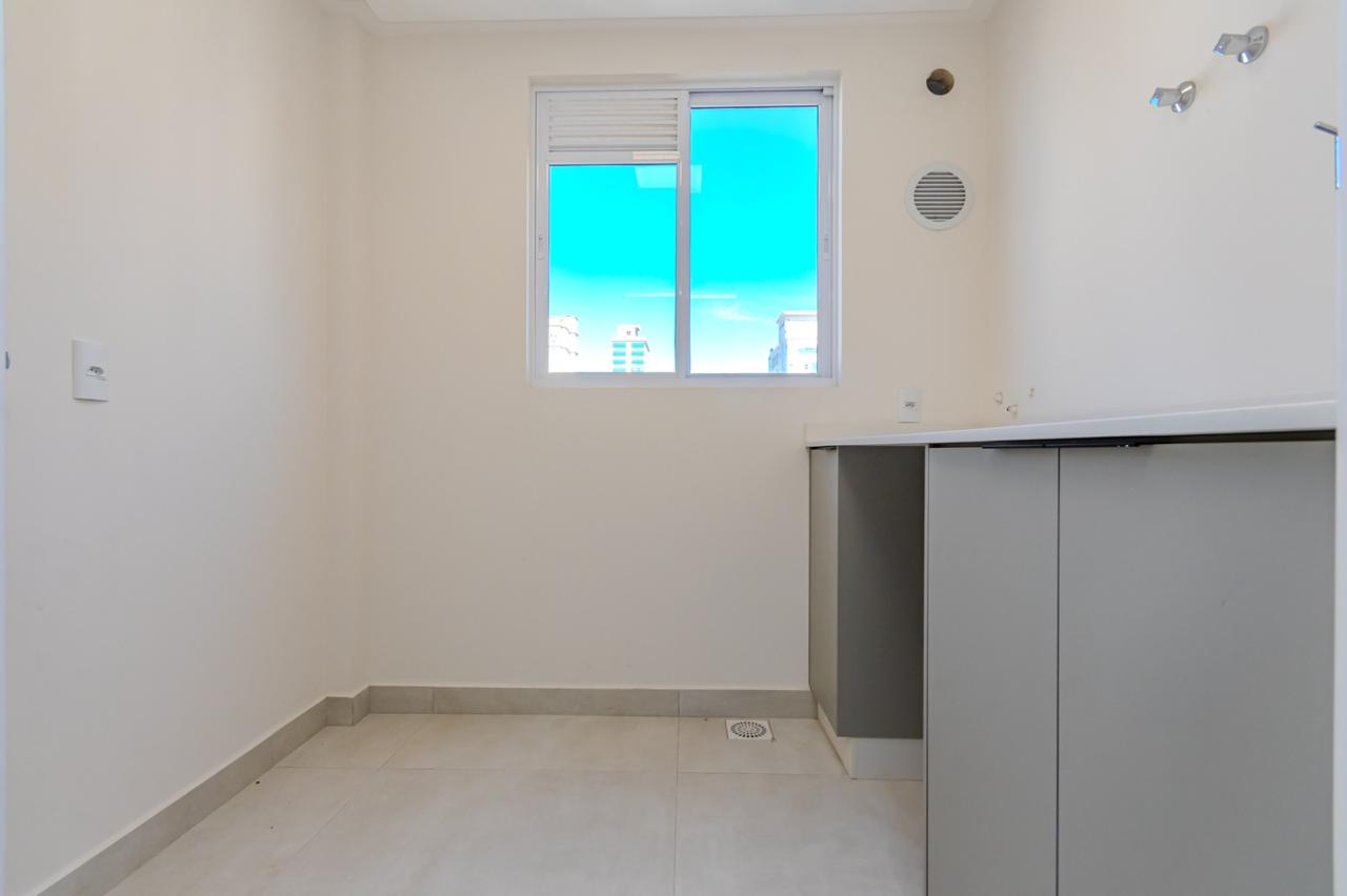 Apartamento no Edifício Place Vendôme em Itapema - foto 12