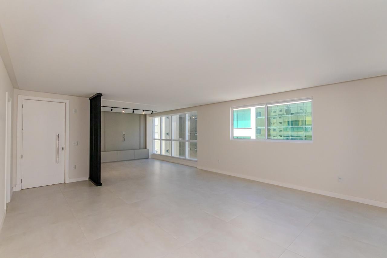 Apartamento no Edifício Place Vendôme em Itapema - foto 14
