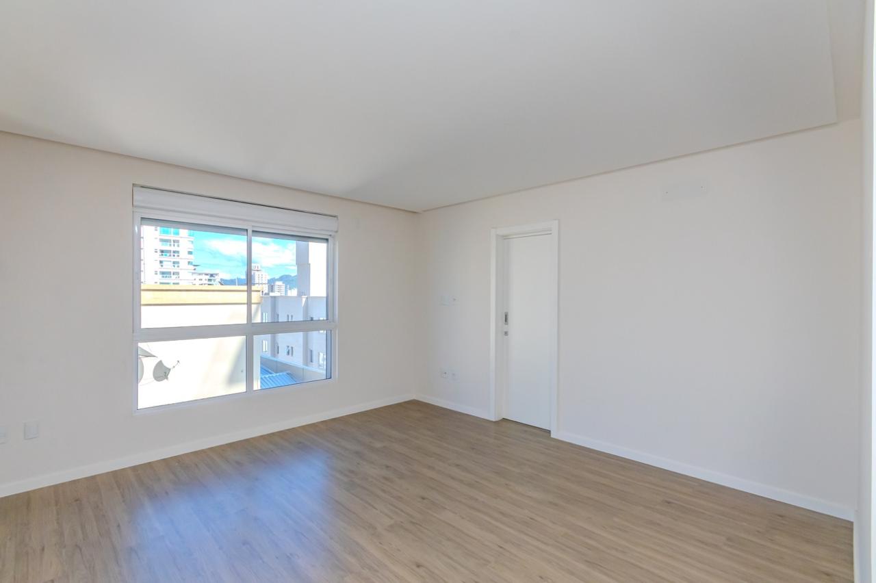 Apartamento no Edifício Place Vendôme em Itapema - foto 17