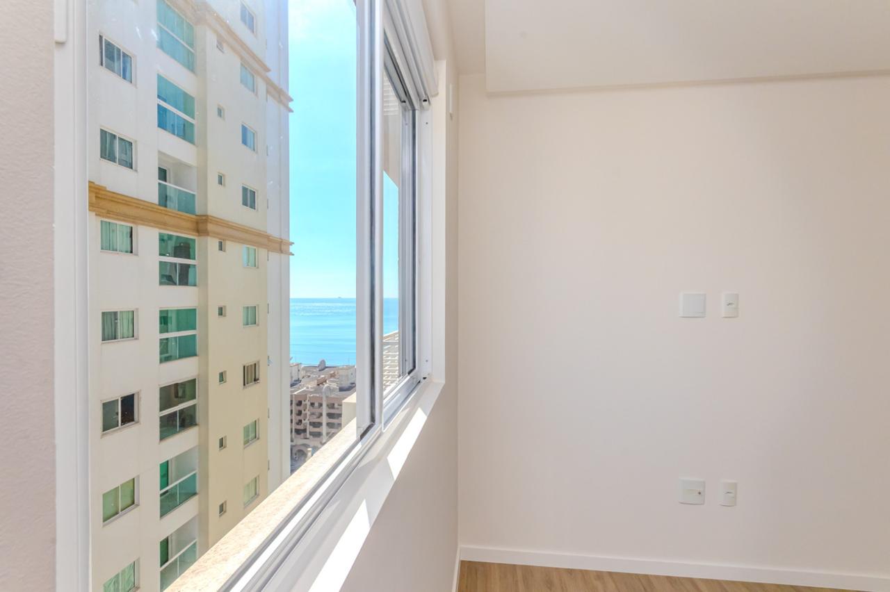 Apartamento no Edifício Place Vendôme em Itapema - foto 25