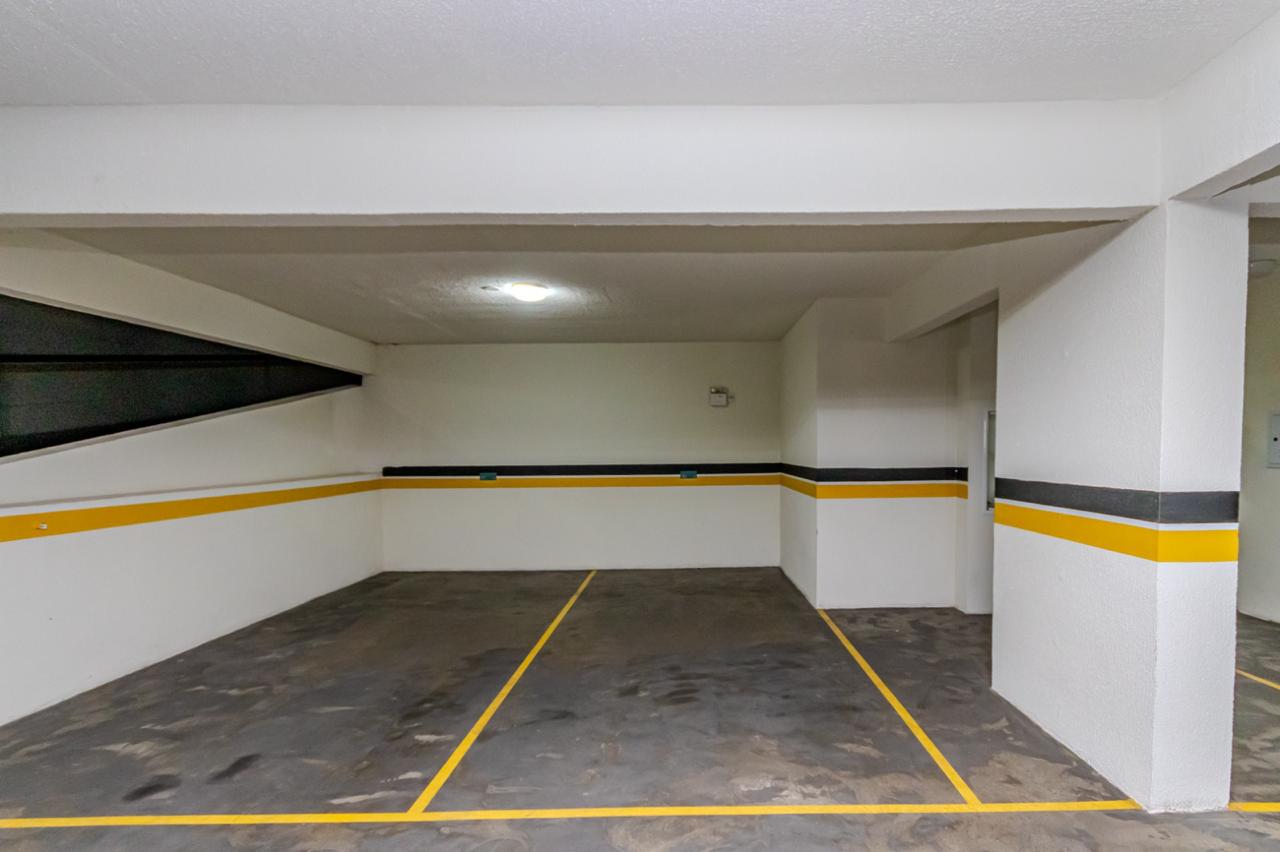 Apartamento no Edifício Place Vendôme em Itapema - foto 32