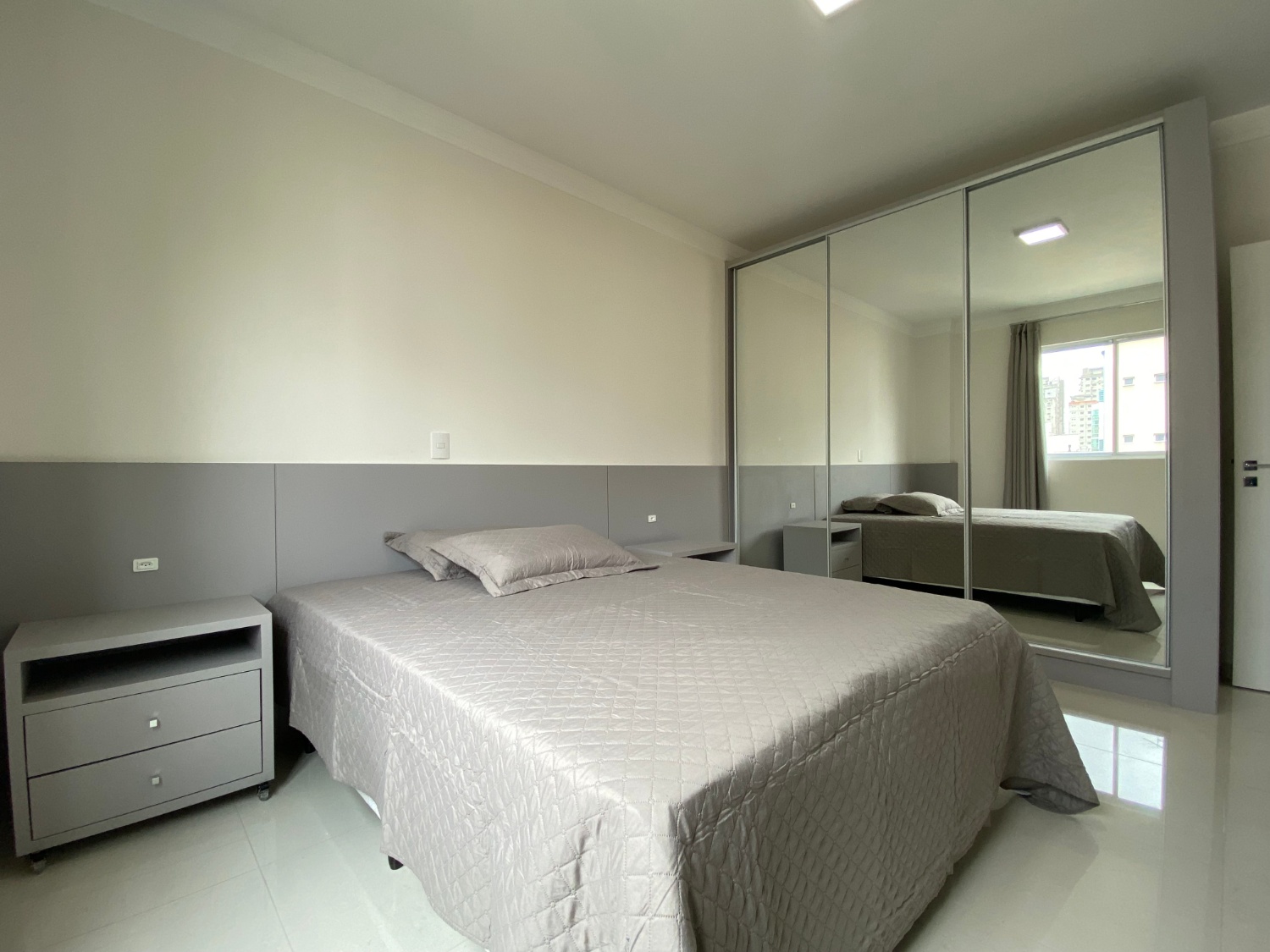 Apartamento no Edifício Central Tower em Itapema - foto 11