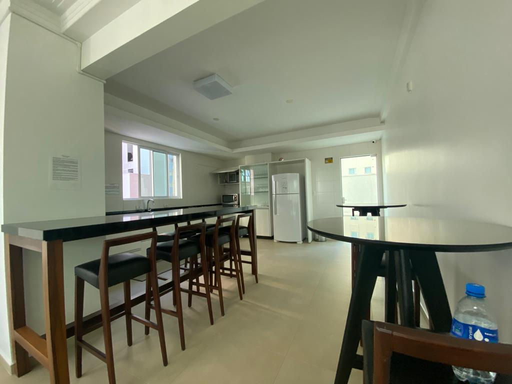 Apartamento no Edifício Central Tower em Itapema - foto 24