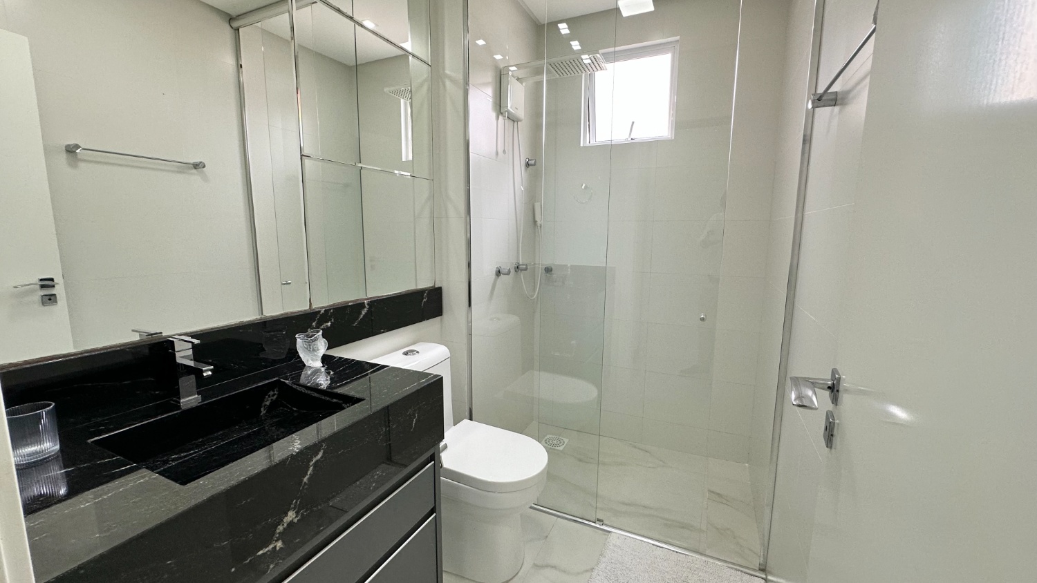 Apartamento no Edifício Zimmermann em Itapema - foto 18