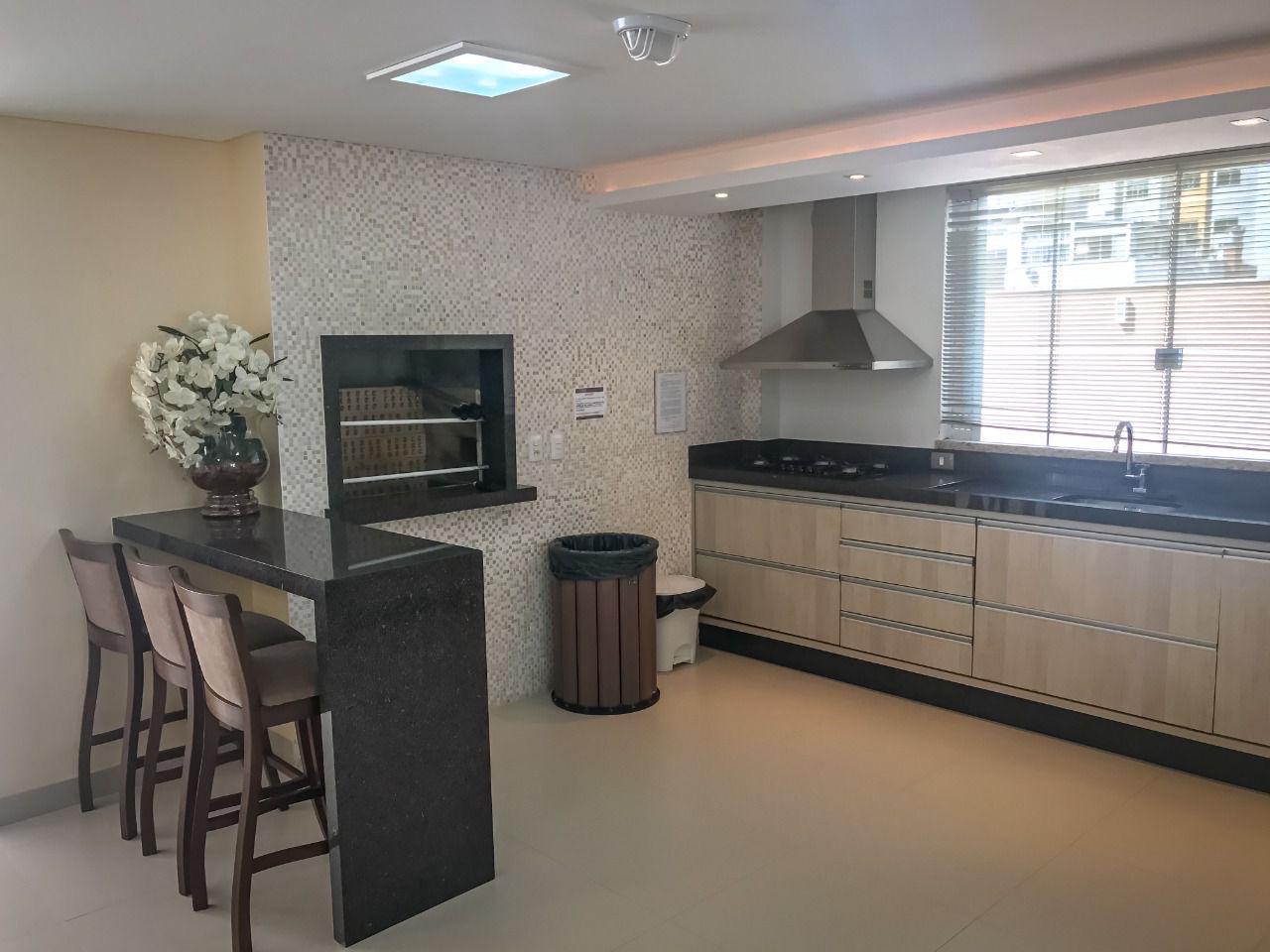 Apartamento no Edifício Luana Delagnello em Itapema - foto 13