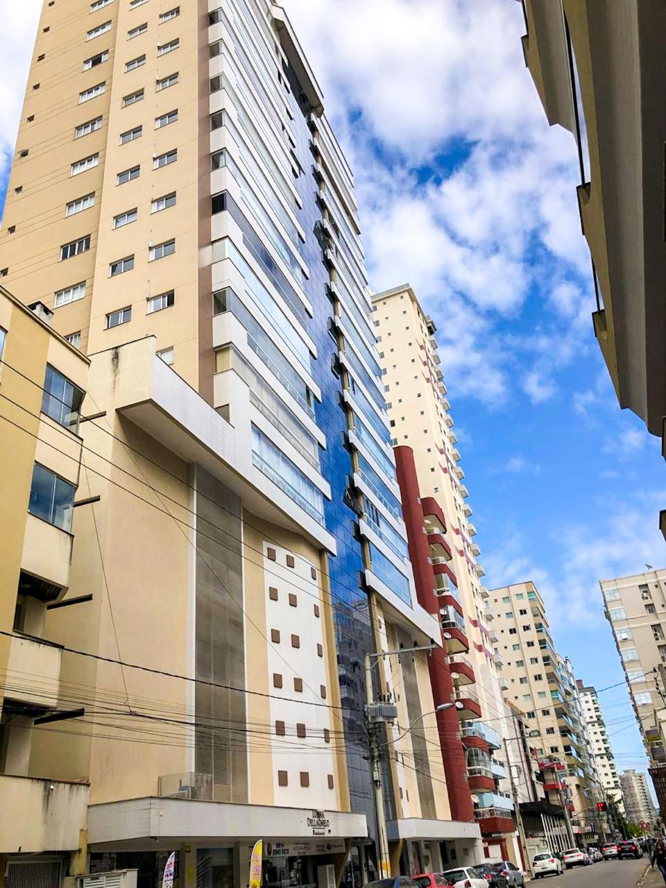 Apartamento no Edifício Luana Delagnello em Itapema - foto 23