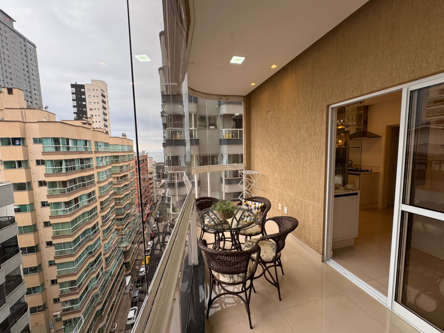 Apartamento no Edifício Imperador em Itapema - foto 8