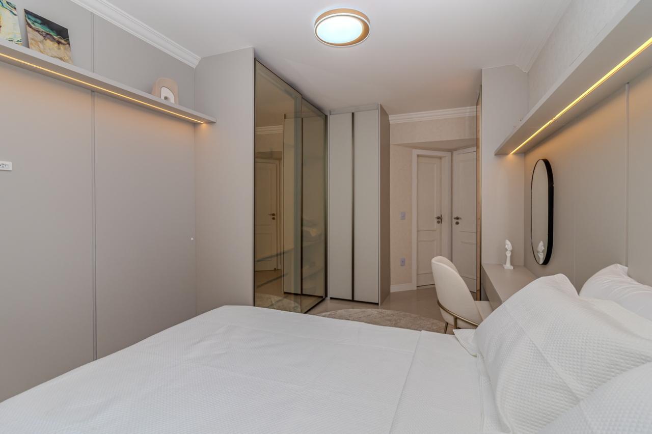 Apartamento no Edifício Maria Mathilde em Balneário Camboriú - foto 20
