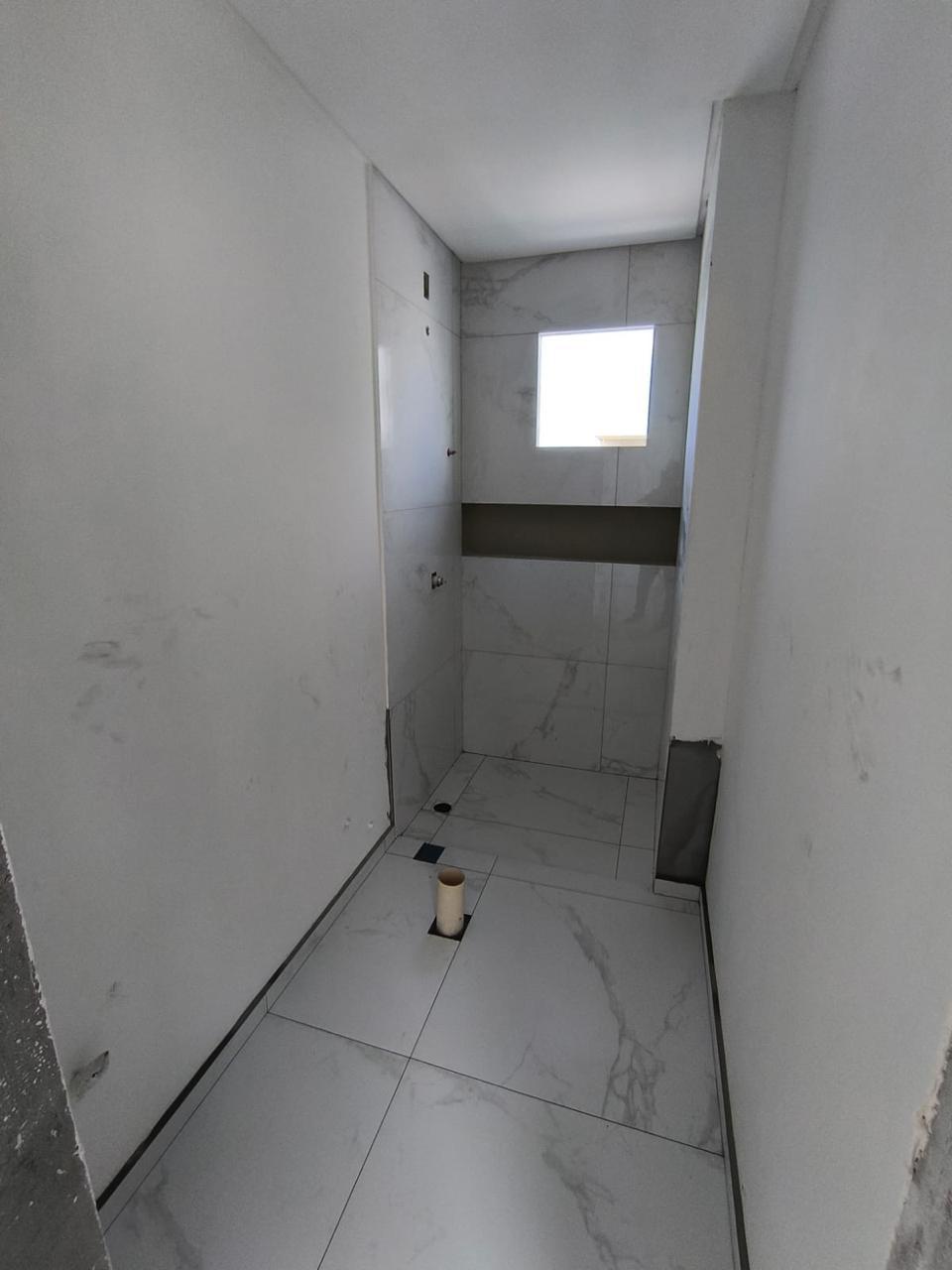Apartamento no Edifício Victor Emmanuel em Itapema - foto 15