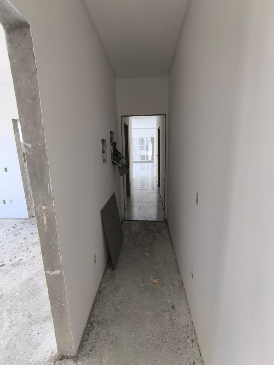 Apartamento no Edifício Victor Emmanuel em Itapema - foto 20