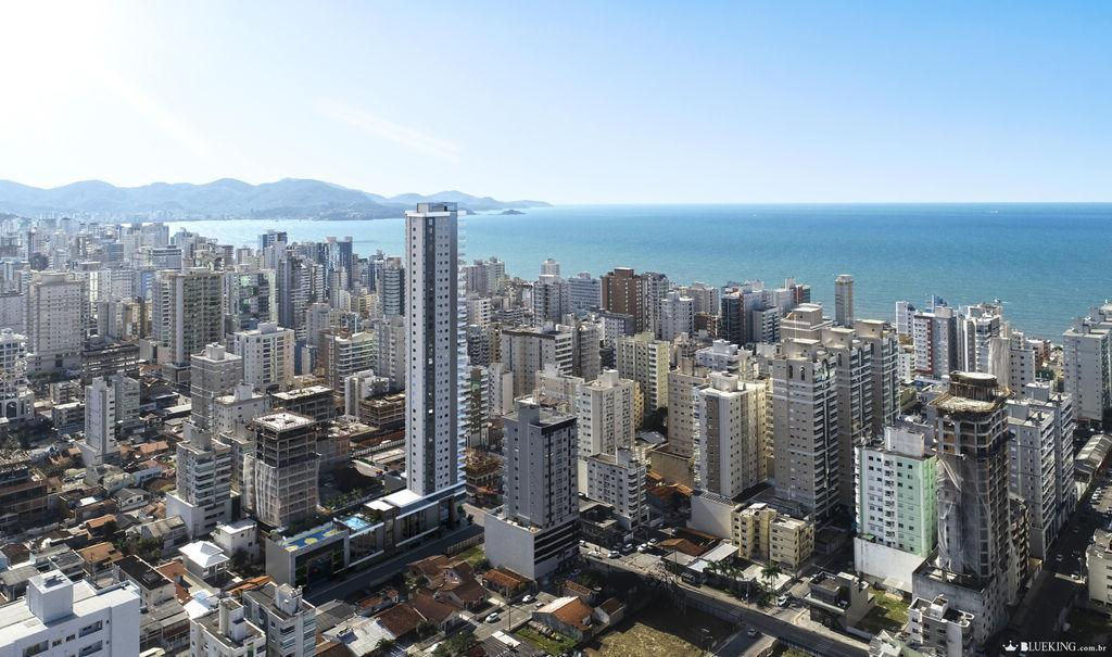 Apartamento no Edifício Cosmopolitan em Itapema - foto 5