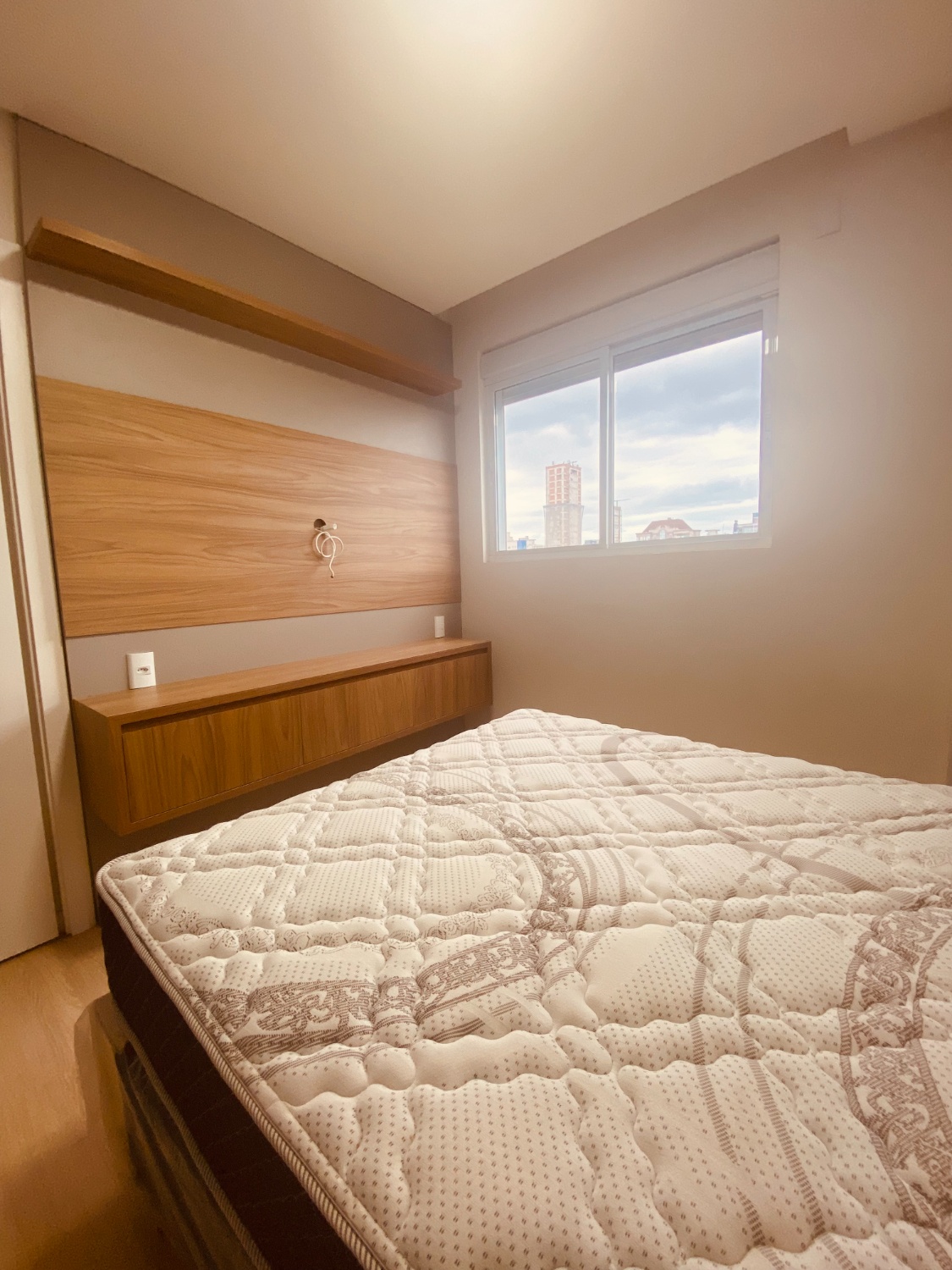 Apartamento no Edifício Chateau Unique em Itapema - foto 8