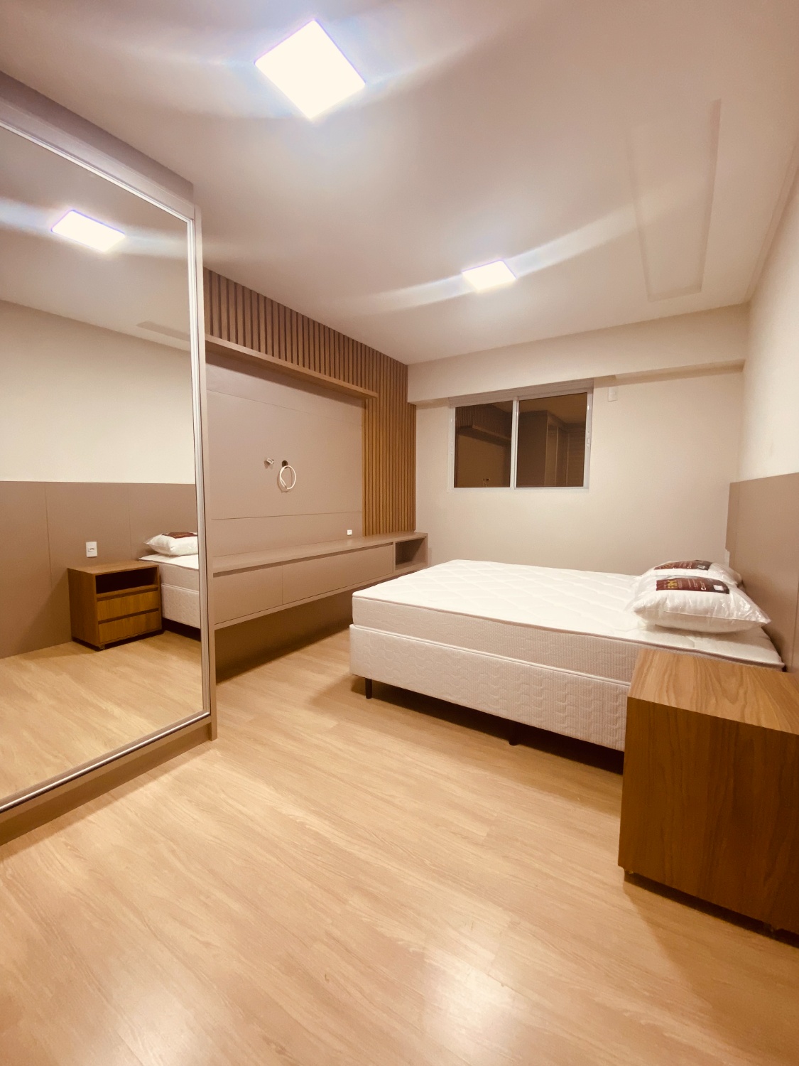 Apartamento no Edifício Chateau Unique em Itapema - foto 12