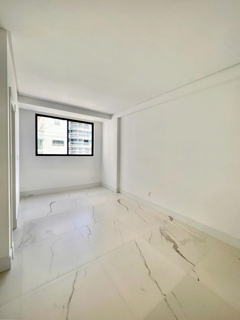 Apartamento no Edifício Carmel Residence em Itapema - foto 4